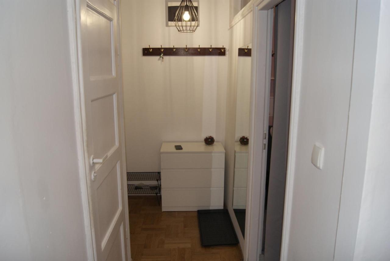 Under Castle Apartment Warszawa Zewnętrze zdjęcie